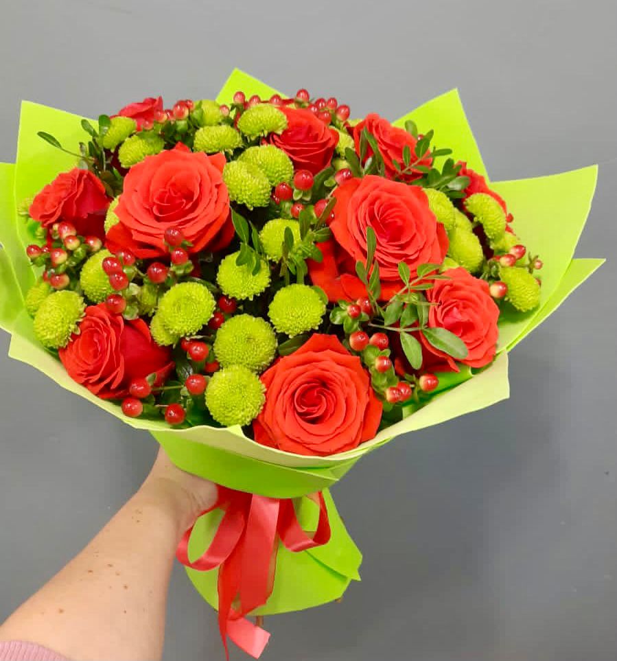 Букет цветов из: Хризантемы и Розы в Дубровке Брянской области