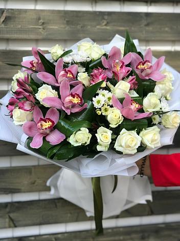 Букет цветов из: Розы и Хризантемы в Дубровке Брянской области