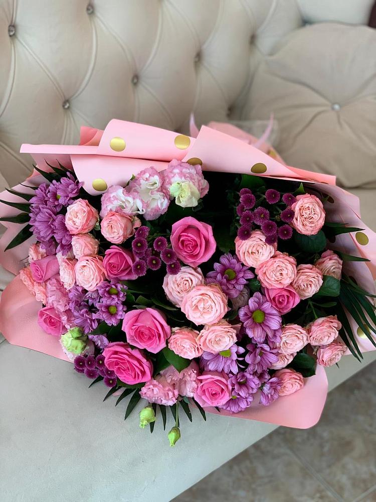 Букет цветов из: Хризантемы, Розы и Лизиантусы в Дубровке Брянской области