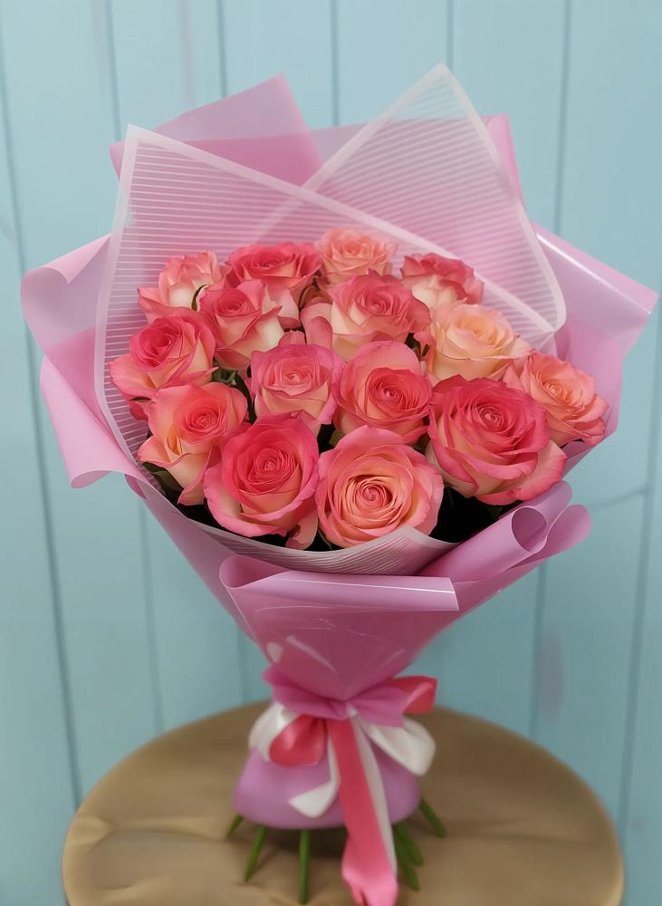 Букет 15 Розовых роз Равель в Дубровке Брянской области