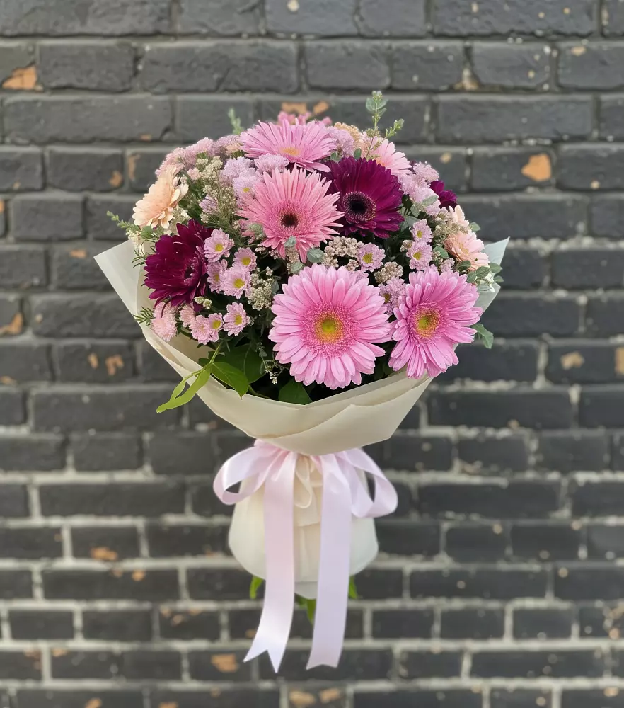 Букет цветов из: Герберы и Хризантемы в Дубровке Брянской области