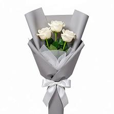 Букет 3 белые розы в Дубровке Брянской области