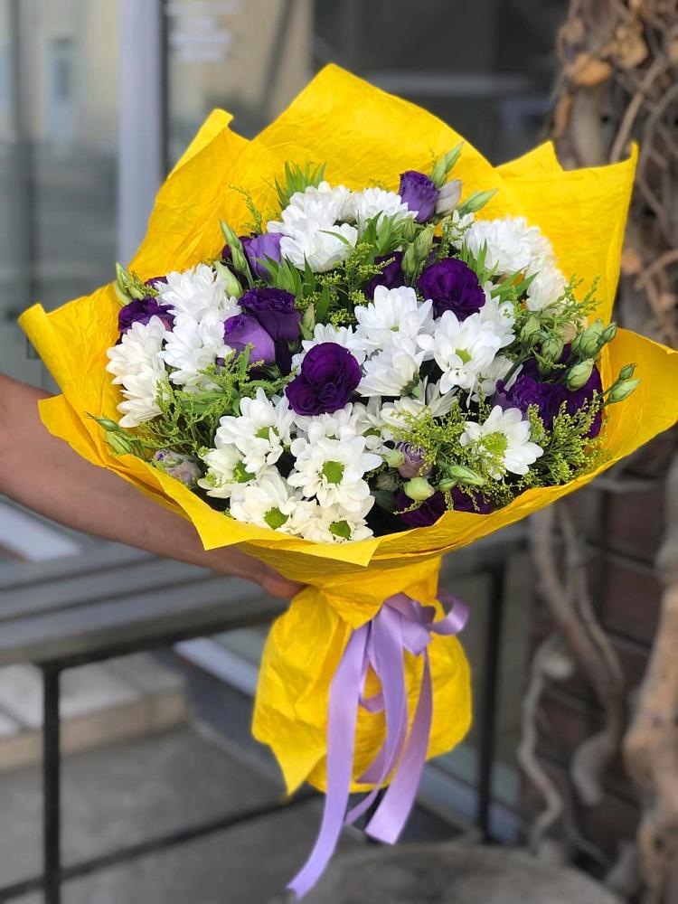 Букет цветов из: Ирисы, Хризантемы и Ромашки в Дубровке Брянской области