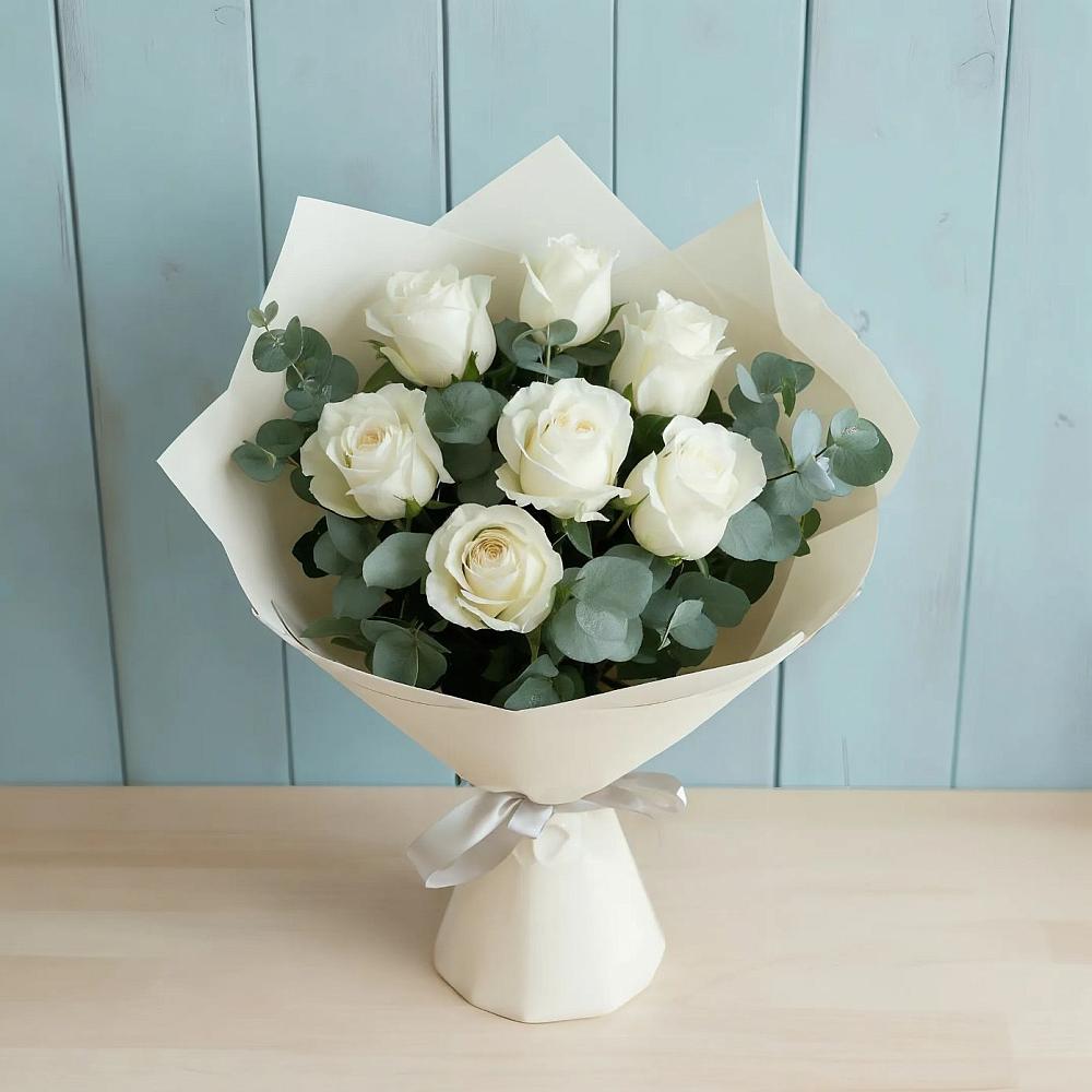 Букет Белые розы в Эвкалипте в Дубровке Брянской области