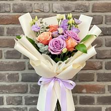 Букет цветов из:  Лизиантусы и Розы в Дубровке Брянской области