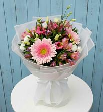 Букет цветов из:  Герберы, Альстромерии и Лизиантусы #REPLACE_PRED# Дубровке Брянской области