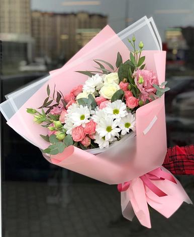 Букет цветов из: Розы, Лизиантусы и Хризантемы в Дубровке Брянской области